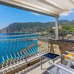 Hotell Porto Roca Monterosso al Mare