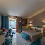 Porto Roca 4*