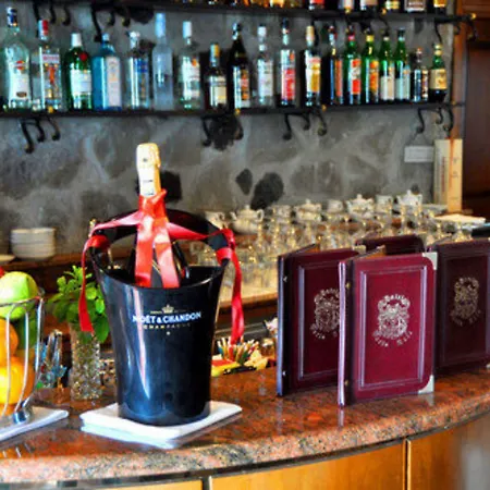 Porto Roca Hotel 4*