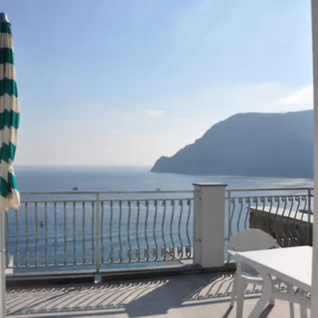 Hotell Porto Roca Monterosso al Mare