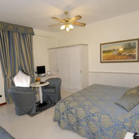 Porto Roca Hotel 4*