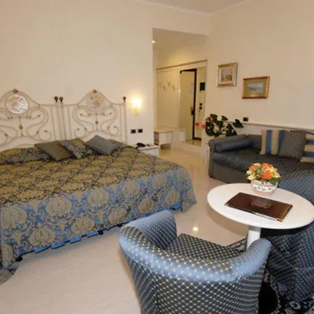 Hotell Porto Roca 4*