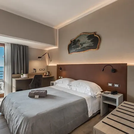 Hotel Porto Roca