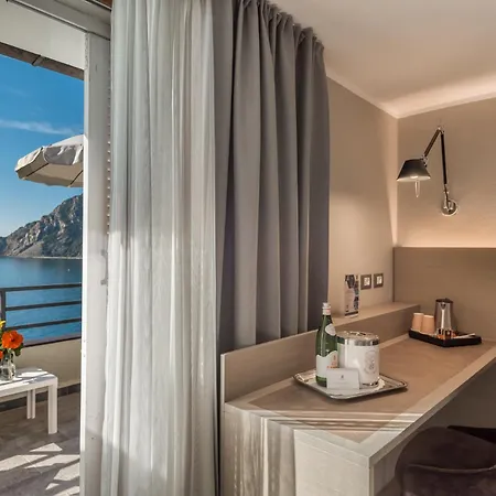 Porto Roca Hotell 4*