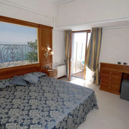 Porto Roca 4* Μοντερόσο αλ Μάρε