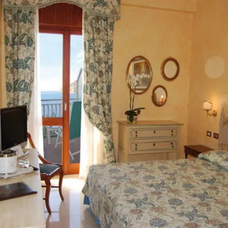 Porto Roca 4* مونتيروسّو ال ماري