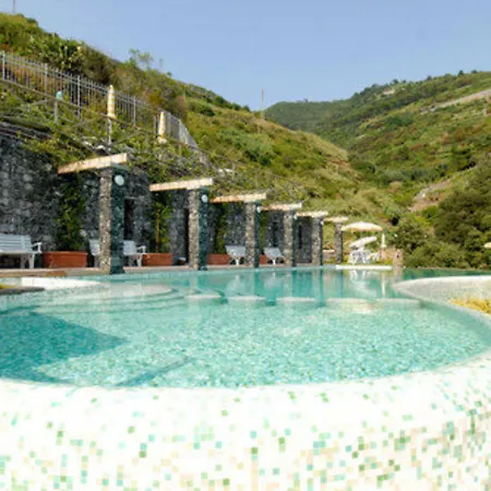 Porto Roca فندق