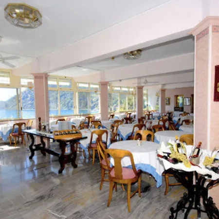 Porto Roca 4* Μοντερόσο αλ Μάρε