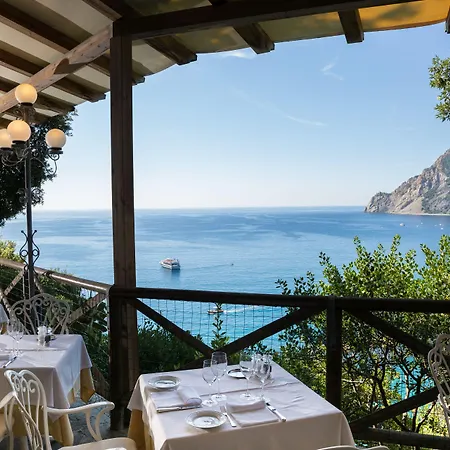 Porto Roca فندق 4*