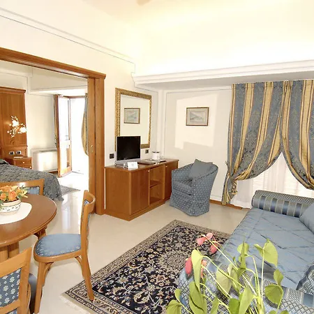 Porto Roca Hotel 4*