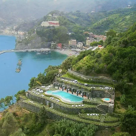 Porto Roca Hotel