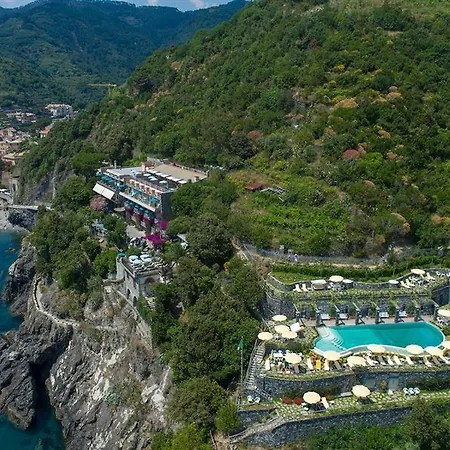 Porto Roca Hotel