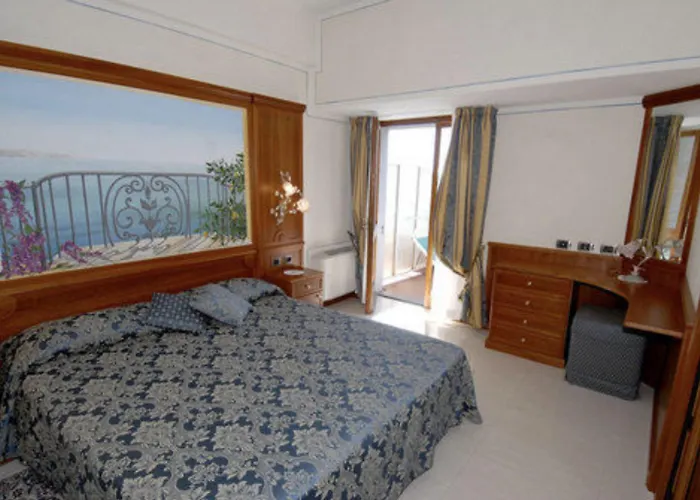 Porto Roca 4* Monterosso al Mare