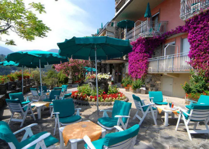 Porto Roca Monterosso al Mare